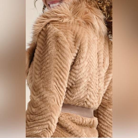 Faux Fur Chevron Jacket NWOT - Picture 3 of 14